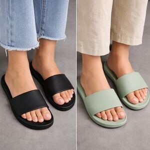 Kids Slide Sandals Bundle – New with Tags